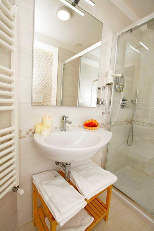 Brezza Marina Luxury Rooms Cagliari Exterior foto