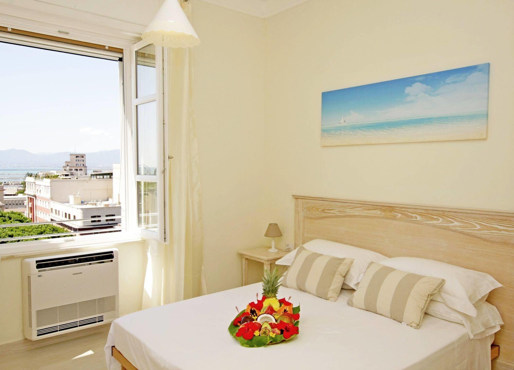 Brezza Marina Luxury Rooms Cagliari Exterior foto